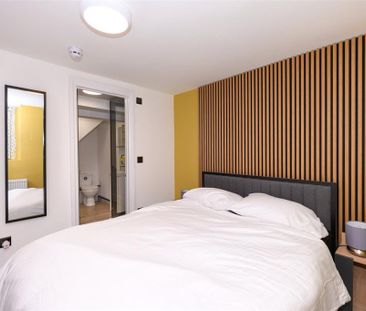 1 bedroom in a house share to rent - Photo 4