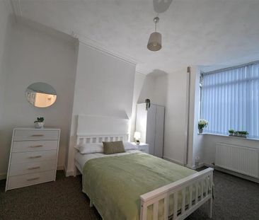1 bedroom in a house share to rent - Photo 6
