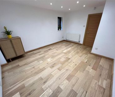 2 bedroom semi-detached house to rent - Photo 6