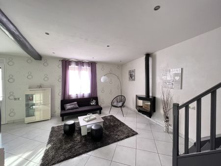 Location Maison 5 pièces 142m² HUISSEAU SUR MAUVES 45130 - Photo 2