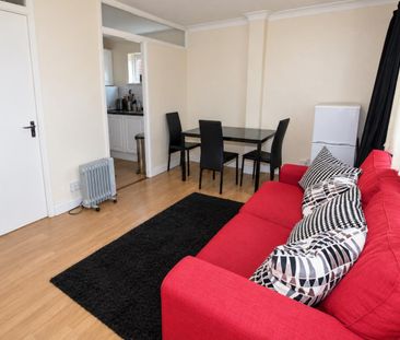 1 Bedroom Flat To Let - Photo 1