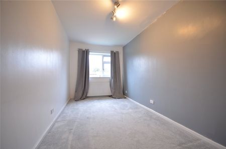 Queens Drive, Heaton Moor, Stockport, SK4 3JW - Photo 4