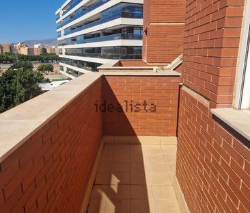 Alquiler de piso en Avenida del Teatro - Photo 3