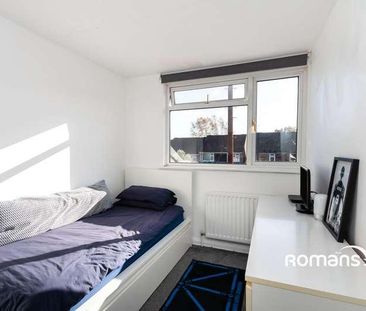 Whitley Road, Yateley, Hampshire, GU46 - Photo 5