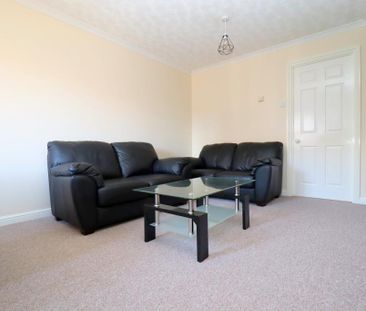 2 bedroom end of terrace house to rent - Photo 4