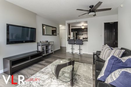 Condo in Downtown Vancouver, BC - Photo 2