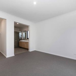 Brand new four bedroom home - Built to impress - Photo 2