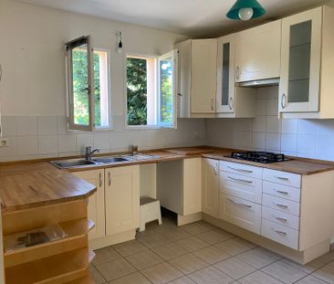 Location Maison 5 pièces 143m² STE FOY LES LYON 69110 - Photo 4