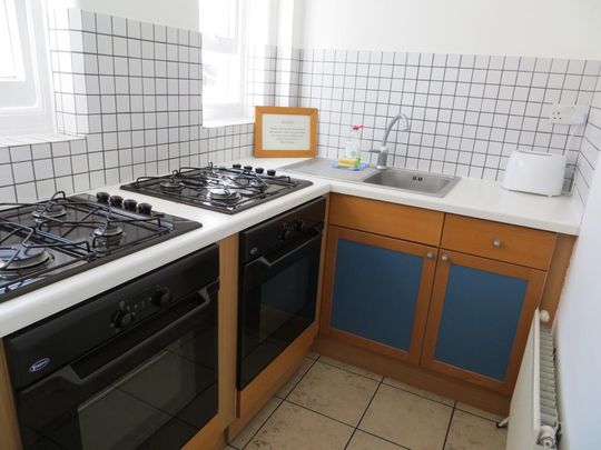 Flat 403 Fulham Palace Road, Fulham W6 9HH - Photo 1