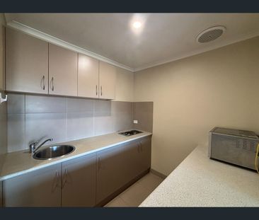 11/1 Ollerton Avenue, Newborough, Vic 3825 - Photo 4