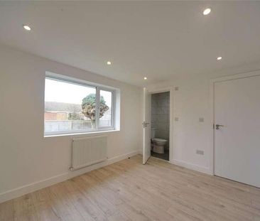 Aspal Park, Beck Row, Bury St. Edmunds, Suffolk, IP28 - Photo 3