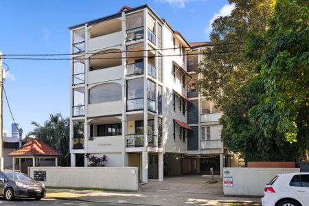 Inner-City Living in the Heart of New Farm - Photo 3