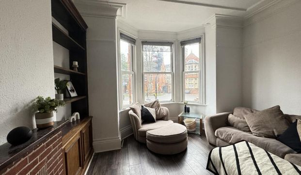 5 bedroom end of terrace house to rent - Photo 1