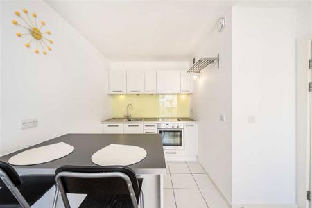 1 bedroom flat to rent - Photo 3