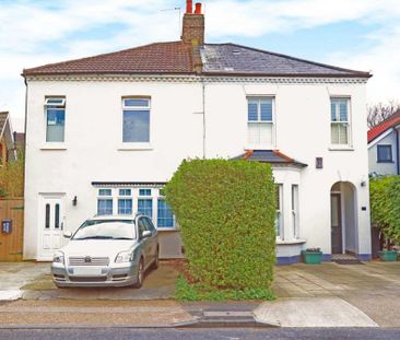 3 bedroom semi-detached house to rent - Photo 6