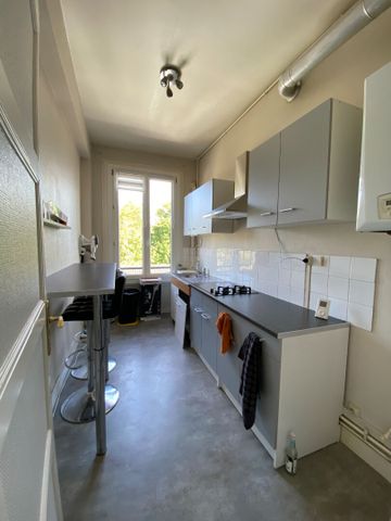 Location Appartement 4 pièces 71m² - Photo 5