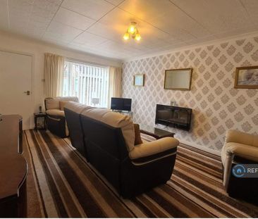 2 bedroom bungalow to rent - Photo 1