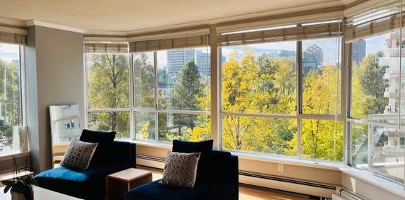 Bright 2 bedroom, 2 Bath, in False Creek - Photo 2