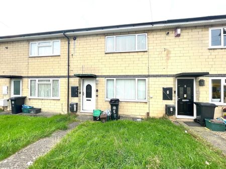 2 Bed Terraced House, Freshland Way, BS15 - Photo 2