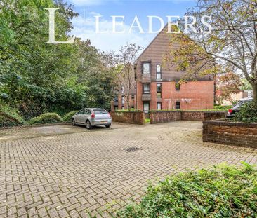 Studio to rent - Photo 6