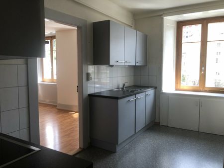 Daniel-Jeanrichard 19 - Appart 2,5 pièces 1er 77 m2 - Foto 3