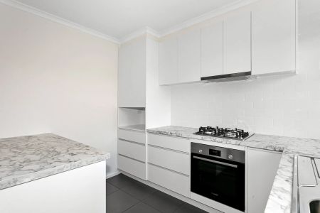 Newly Refurbished and Unbeatable Position - Photo 4