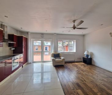 4 bed Semi-Detached House for Rent - Photo 3