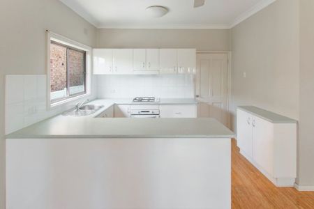 Immaculately Presented Home on Generous Block - Photo 4