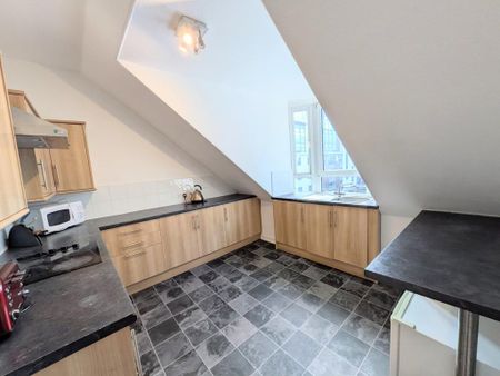 2 bedroom flat to rent - Photo 3
