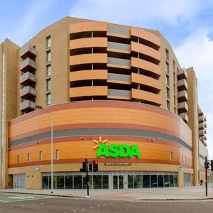 London Road, Barking, IG11 - Photo 2