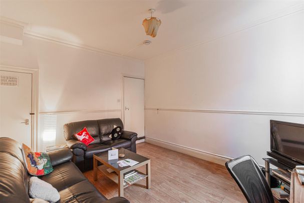 Lynnwood Terrace, Fenham, Newcastle Upon Tyne - Photo 1