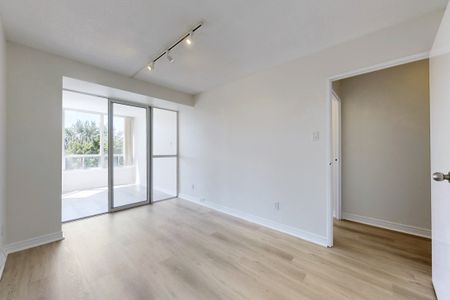 For Lease - 1131 Steeles Avenue Unit# 407, Toronto, Ontario - Photo 4