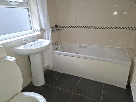 Cottage Beck Road, Scunthorpe - Photo 3
