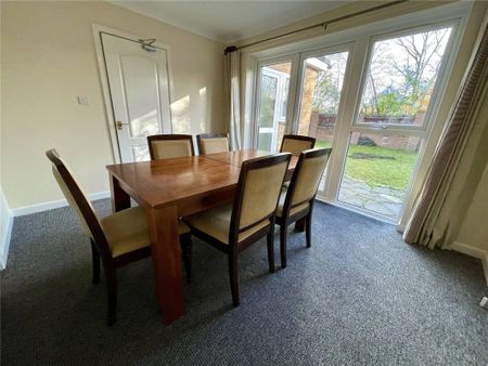 Cull Close, Poole, BH12 - Photo 3