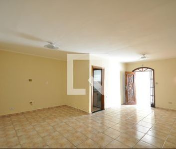 Casa para alugar com 360m², 4 quartos e sem vaga - Foto 2