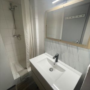 Location Appartement 1 pièce 14m² - Photo 2