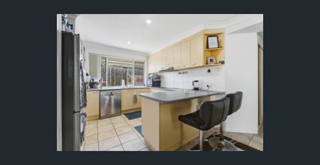 Spacious Family Home in a Quiet Birkdale Pocket - Photo 2