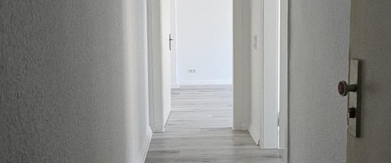 2- Raum Wohnung im Erdgeschoss ist ideal für alle, die ebenerdig wohnen möchten! - Foto 1