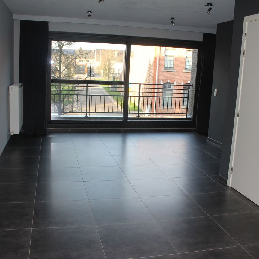 Appartement te huur - Photo 1