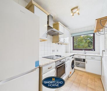 1 bedroom flat to rent - Photo 5