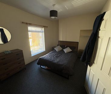3 bedroom terraced house to rent - Photo 5