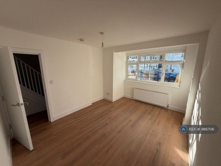 5 bedroom terraced house to rent - Photo 2