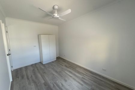 RENOVATED 2 BEDROOM BUNGALOW - Photo 3