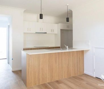 New Townhomes Air Conditioned Throughout - Photo 2