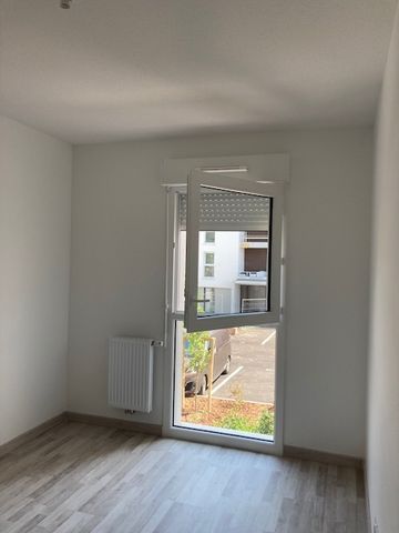 Location Appartement 2 pièces 43m² - Photo 3