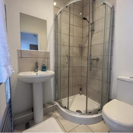 Coldcotes Avenue, LEEDS - Photo 3