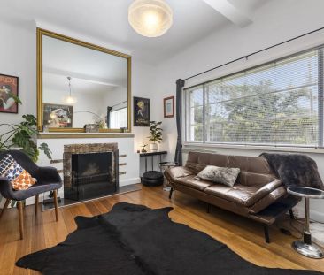 Updated Art Deco charm - Photo 3