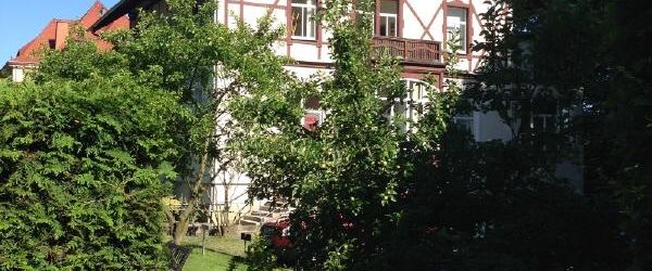Helle Wohnung mit Balkon am "Weißen Hirsch" - Einbauküche und Möbel können übernommen werden ! - Photo 1