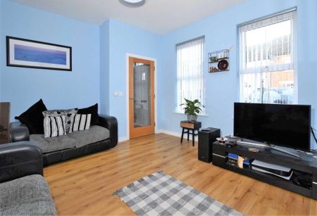 35 Lady Wallace Road, Lisburn, BT28 3WS - Photo 2