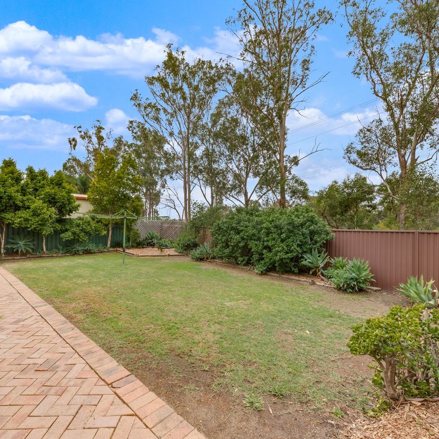 A HOME FOR THE WHOLE FAMILY! - Photo 1